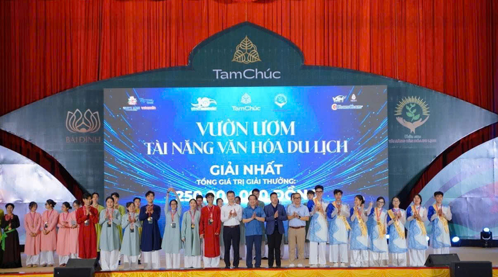 Sinh viên Khoa Du lịch Sòng bạc trực tiếp trực tuyến
. Hồ Chí Minh đạt giải Nhất Cuộc thi “ Đại sứ Văn hóa Du Lịch năm 2024” 